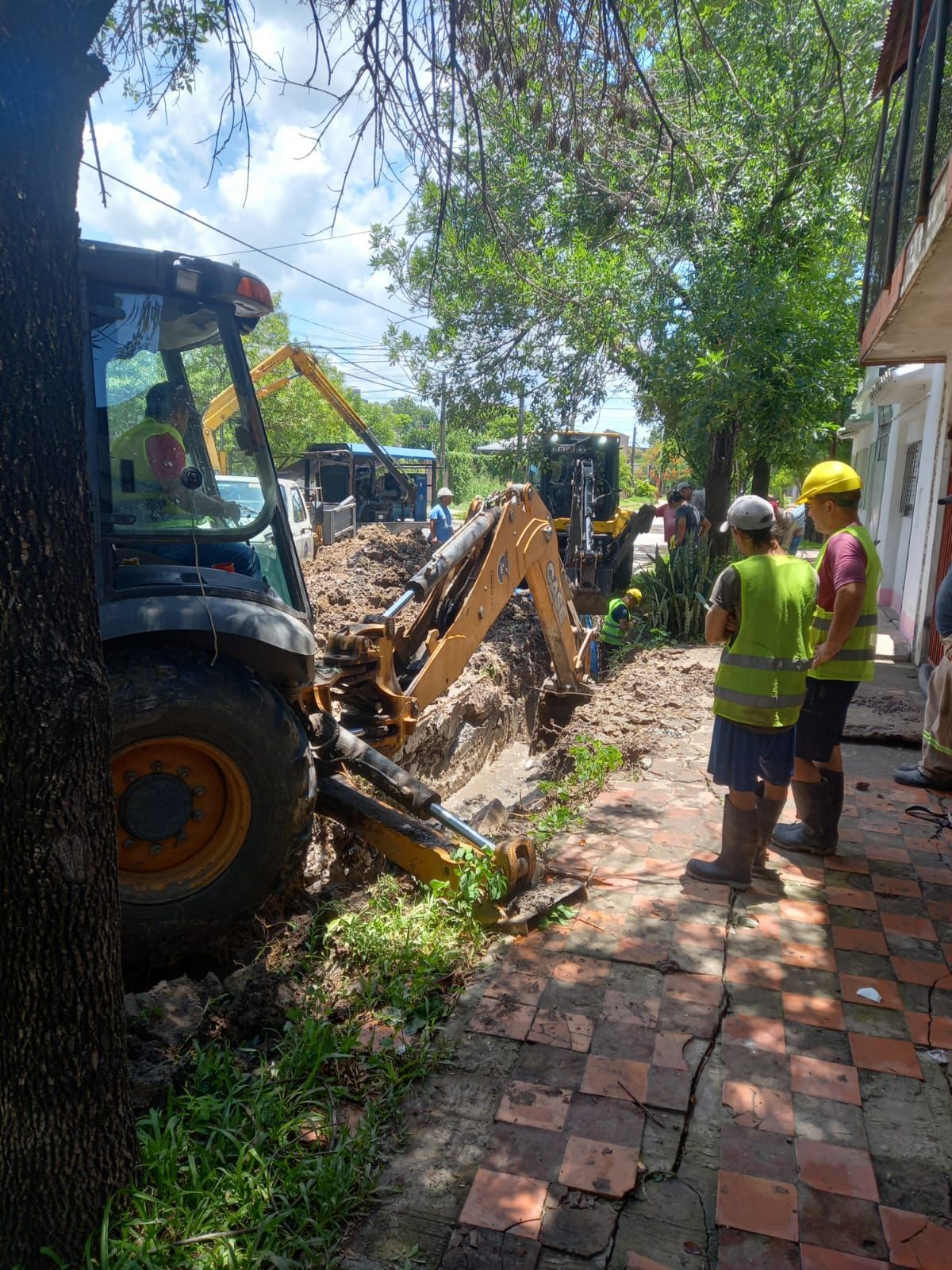 RESISTENCIA: SAMEEP REPARÓ ROTURA DE CAÑERÍA Y SE NORMALIZÓ LA PRESIÓN DEL SERVICIO.