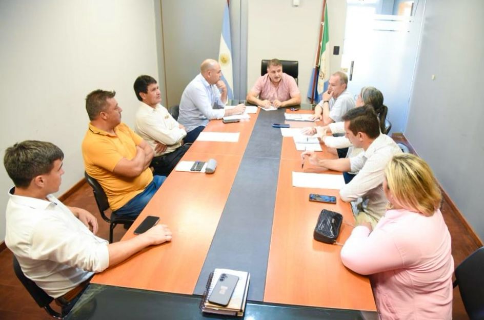 EL MINISTRO DE GOBIERNO SE REUNIÓ CON INTENDENTES DE DISTINTAS LOCALIDADES DEL CHACO.