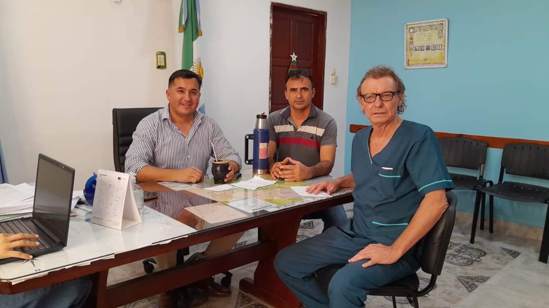 EL INTENDENTE CR. RAFAEL FRÍAS RECIBIÓ AL DR. ERNESTO FEDINCZIK DIRECTOR DE SALUD PÚBLICA REGIÓN V. 