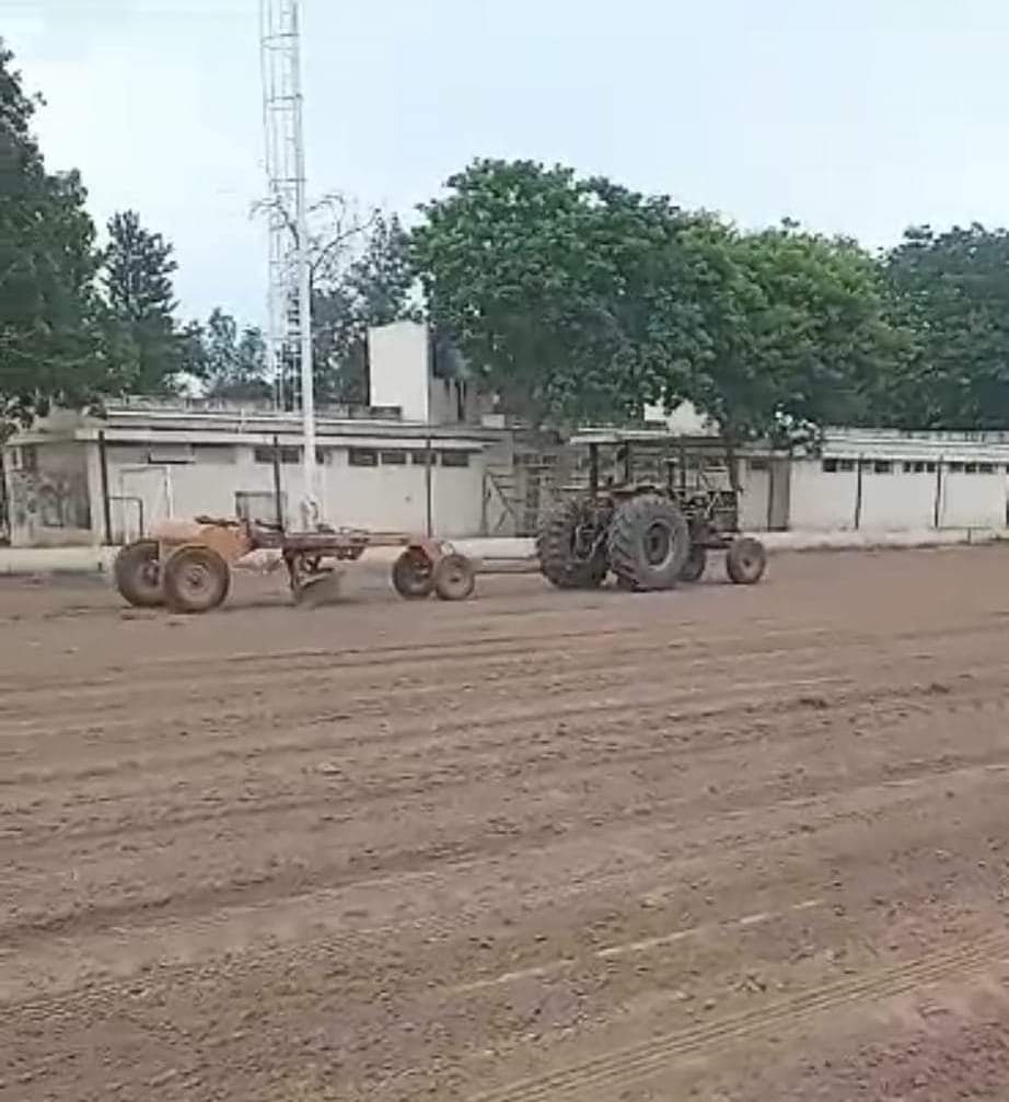 EL MUNICIPIO LOCAL REALIZA TRABAJOS DE REPARACIÓN INTEGRAL EN EL POLIDEPORTIVO MUNICIPAL DE MIRAFLORES