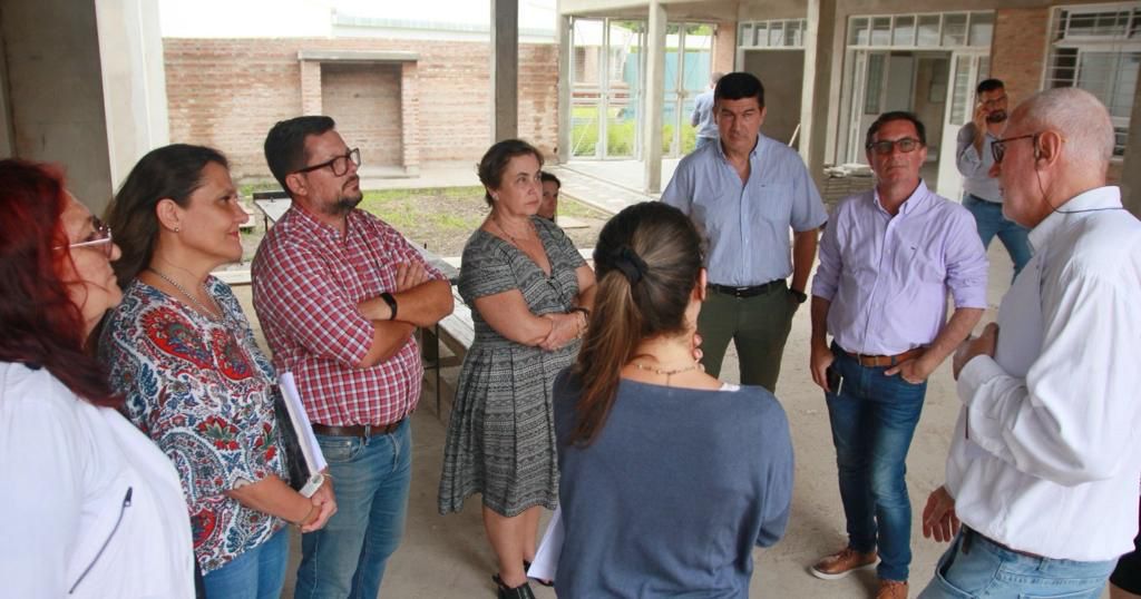 AUTORIDADES PROVINCIALES JUNTO A REPRESENTANTES DE FONPLATA RECORRIERON OBRAS DE EDUCACIÓN Y GARANTIZARON SU CONTINUIDAD.
