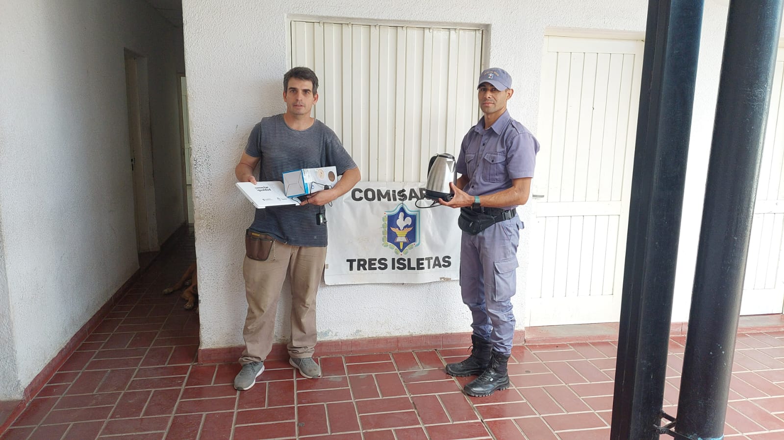 POLICIA LOCAL RECUPERA ELEMENTOS ROBADOS A UN VECINO EN TRES ISLETAS. 