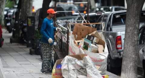 ADVIERTEN QUE POR LA CRISIS ECONÓMICA LA POBREZA TENDRÁ UN AUMENTO HISTÓRICO Y SUPERARÁ LAS CIFRAS DE LA PANDEMIA.