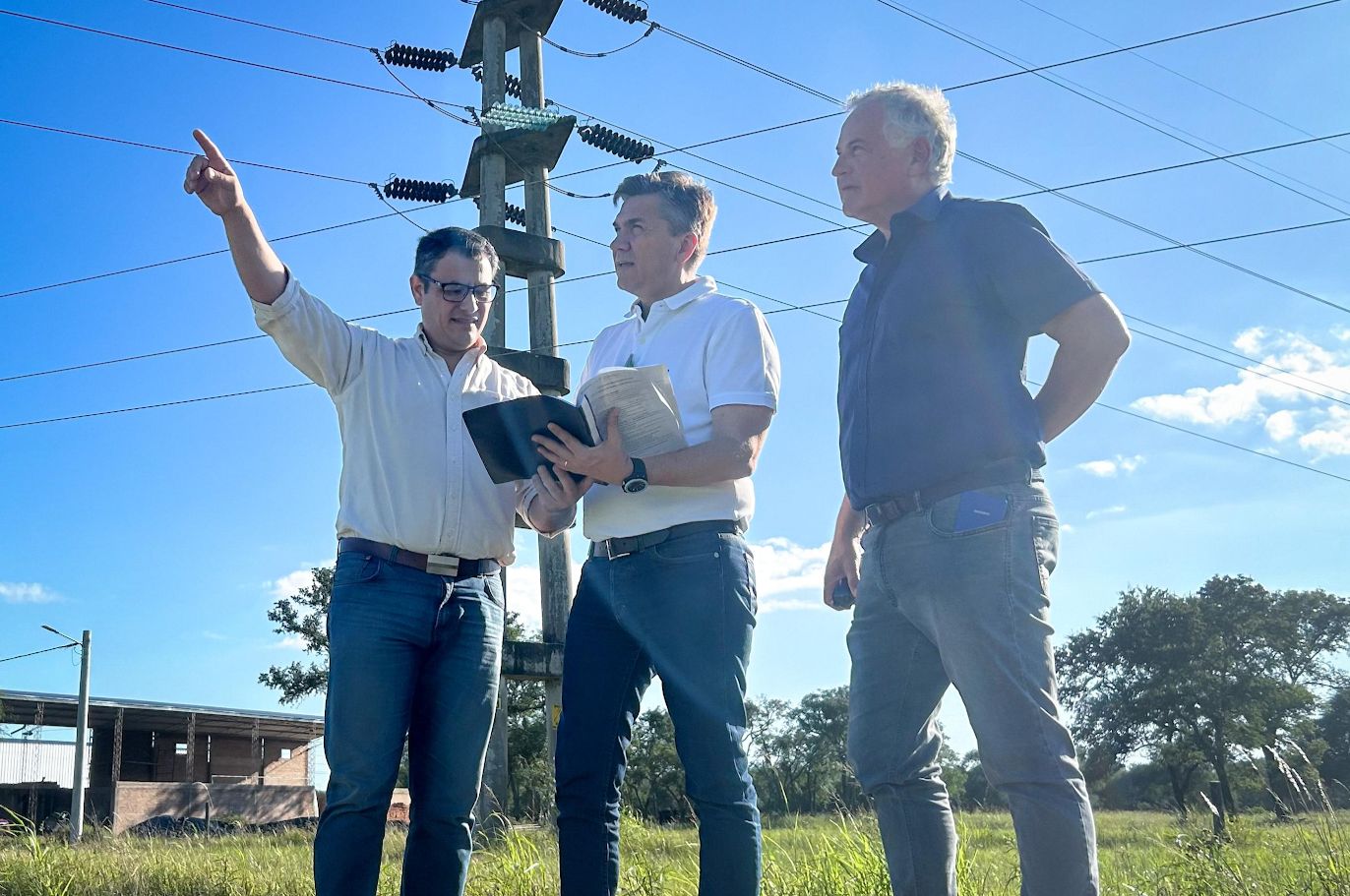 EL GOBIERNO PROVINCIAL GESTIONA EL AVANCE DE OBRAS DE ENERGÍA PARA UN AMPLIO SECTOR DEL CHACO.