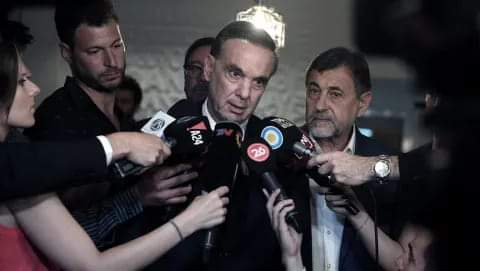 LEY ÓMNIBUS: EL BLOQUE ENCABEZADO POR PICHETTO ANTICIPÓ QUE VOTARÁ EN CONTRA DE CINCO PUNTOS.