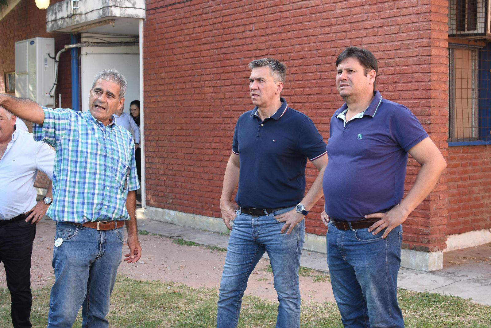 QUITILIPI: EL GOBERNADOR SE COMPROMETIÓ A TERMINAR LAS OBRAS PARALIZADAS DEL HOSPITAL Y DE LA TERMINAL DE ÓMNIBUS.