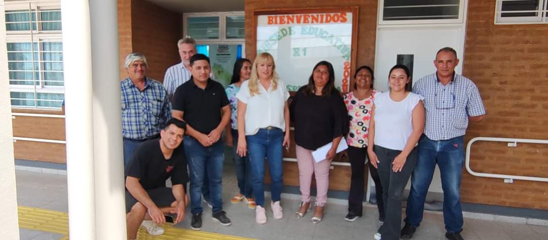 FUERTE ESPERANZA: NORMA MELGAR, DIRECTORA DE LA REGIÓN EDUCATIVA I RECIBIÓ LA VISITA DE LA DIPUTADA PROVINCIAL DORYS ARKWRIGHT Y DE FUNCIONARIOS DEL APA. 