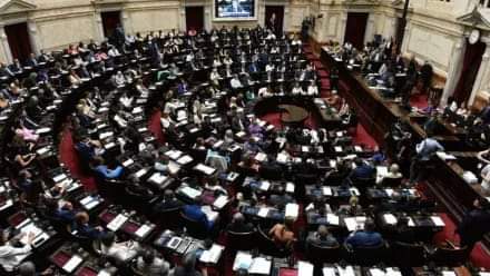 DIPUTADOS POSTERGÓ LA VOTACIÓN DE LA LEY ÓMNIBUS Y SEGUIRÁ LAS NEGOCIACIONES POR LOS PUNTOS EN DISPUTA.