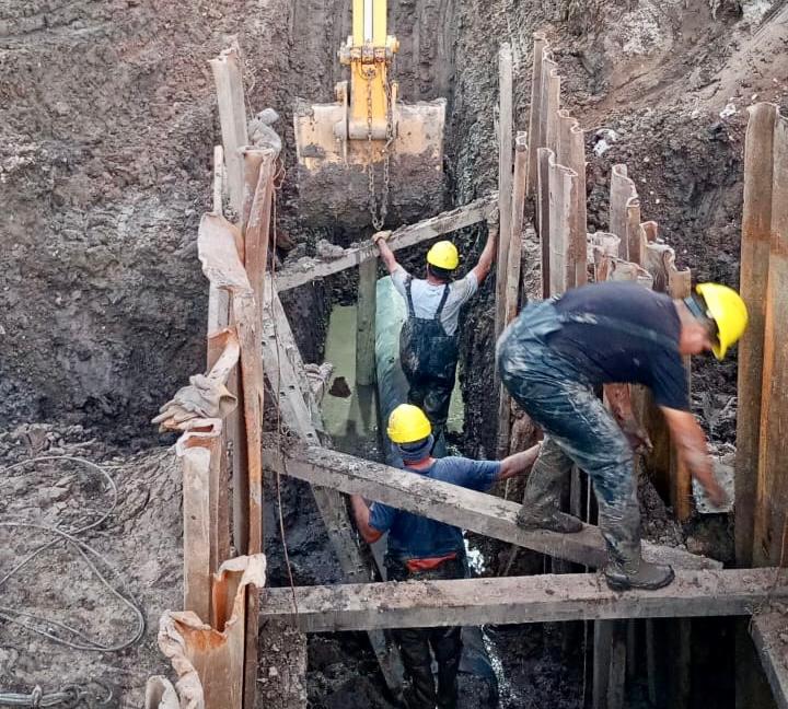 VILLA ÁNGELA: SAMEEP AVANZA CON EL RECAMBIO DE CAÑERÍAS DE CLOACAS.