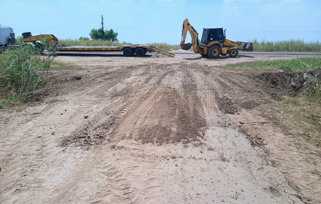 MEJORAMIENTO DE CAMINOS: EL GOBIERNO PROVINCIAL TRABAJA EN DISTINTOS PARAJES DEL INTERIOR.