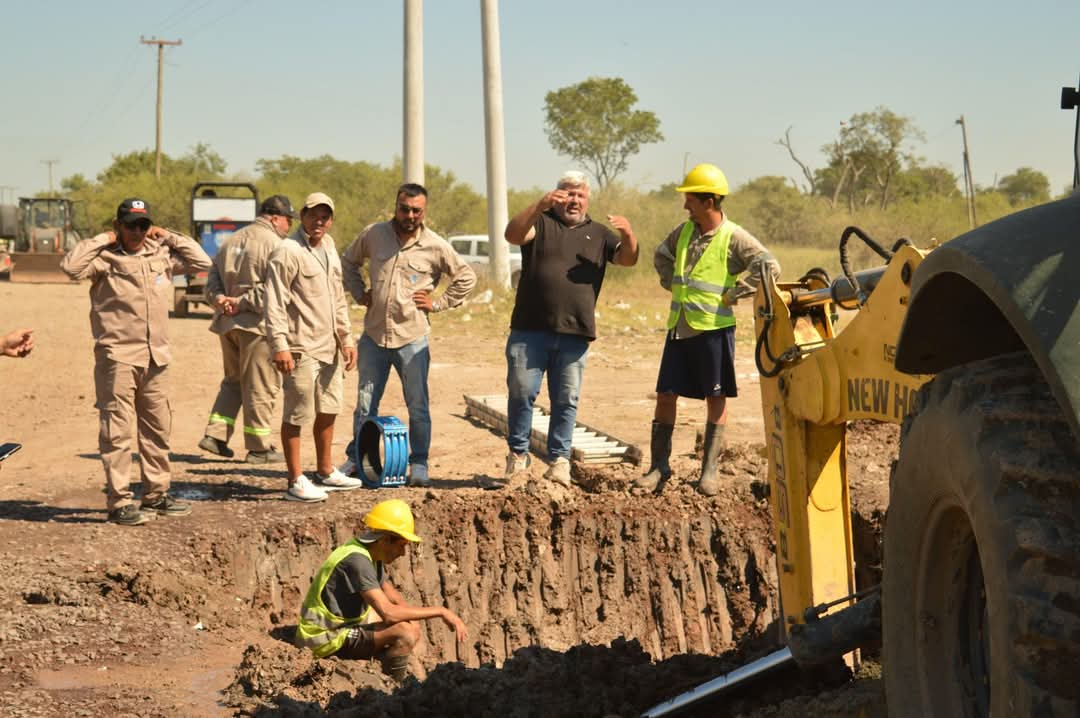 SAMEEP REPARÓ PÉRDIDAS EN TRAMO DEL ACUEDUCTO COLONIA BENÍTEZ-MARGARITA BELÉN.