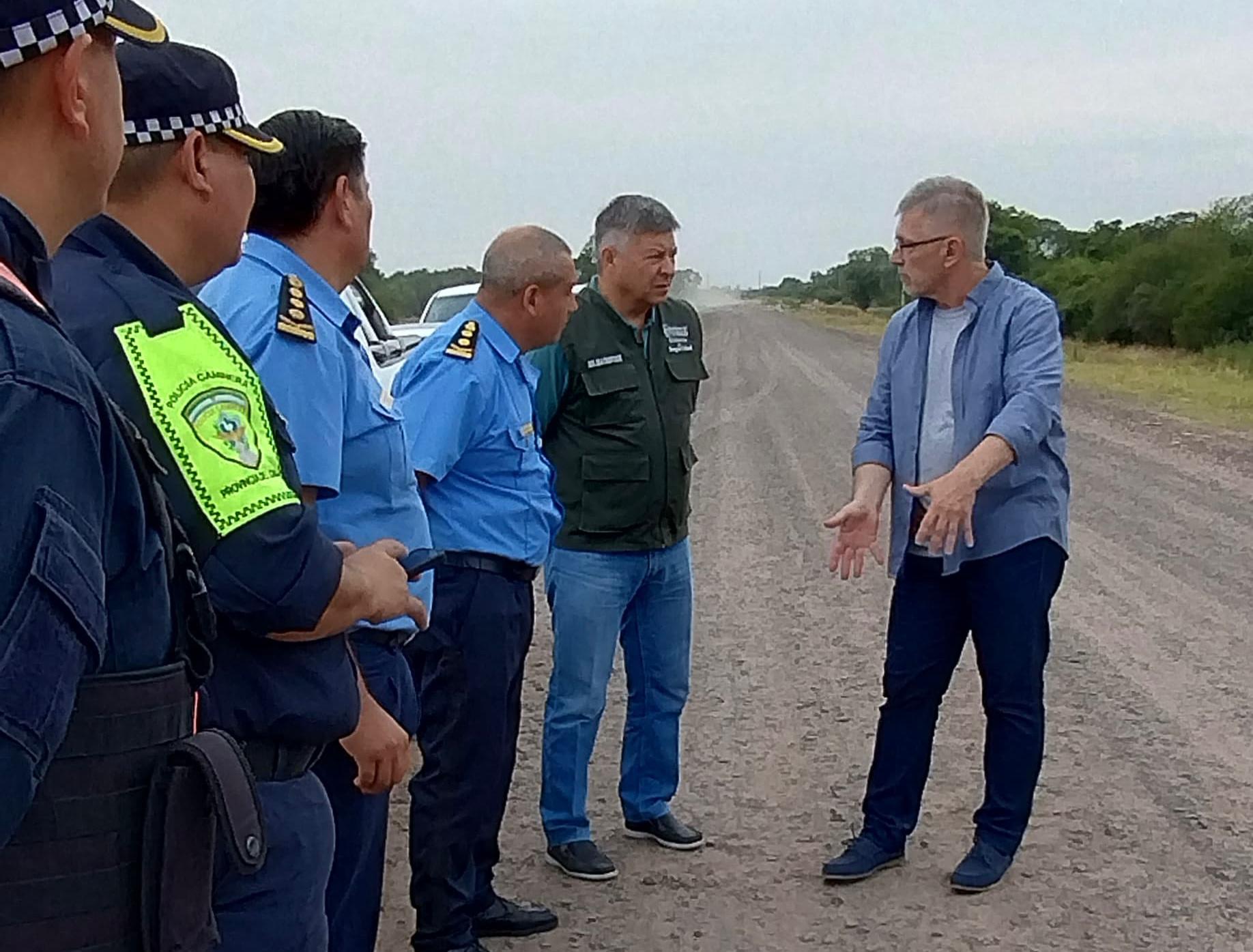 DEFENSAS DEL ÁREA METROPOLITANA: EL GOBIERNO PROVINCIAL INICIÓ UN PLAN PREVENTIVO DEL TRÁNSITO PESADO POR LOS TERRAPLENES”.