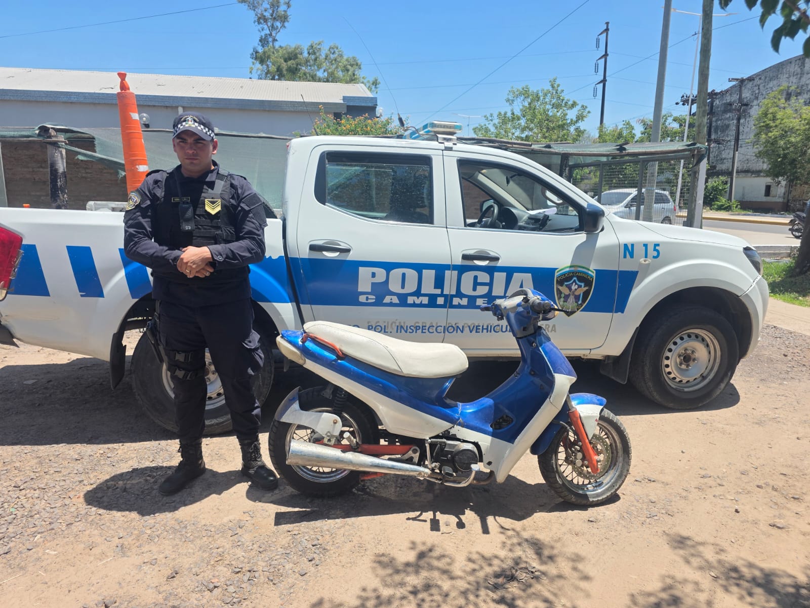 OPERATIVOS POSITIVOS: CAMINERA RECUPERA UNA MOTO Y SECUESTRA CAMI&Oacute;N BUSCADO POR LA JUSTICIA DE MISIONES.