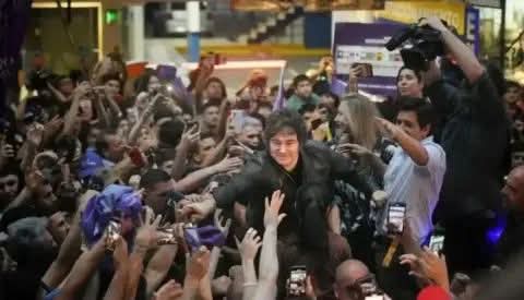 MILEI ANTICIP&Oacute; NUEVAS REFORMAS: "DENTRO DE POCO VAMOS A TENER LEYES DE PA&Iacute;SES RAZONABLES".