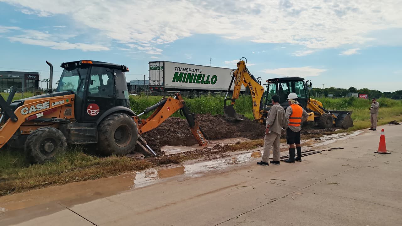 SAMEEP REPAR&Oacute; EL ACUEDUCTO NORTE Y SE RESTABLECE EL SERVICIO DE AGUA POTABLE.