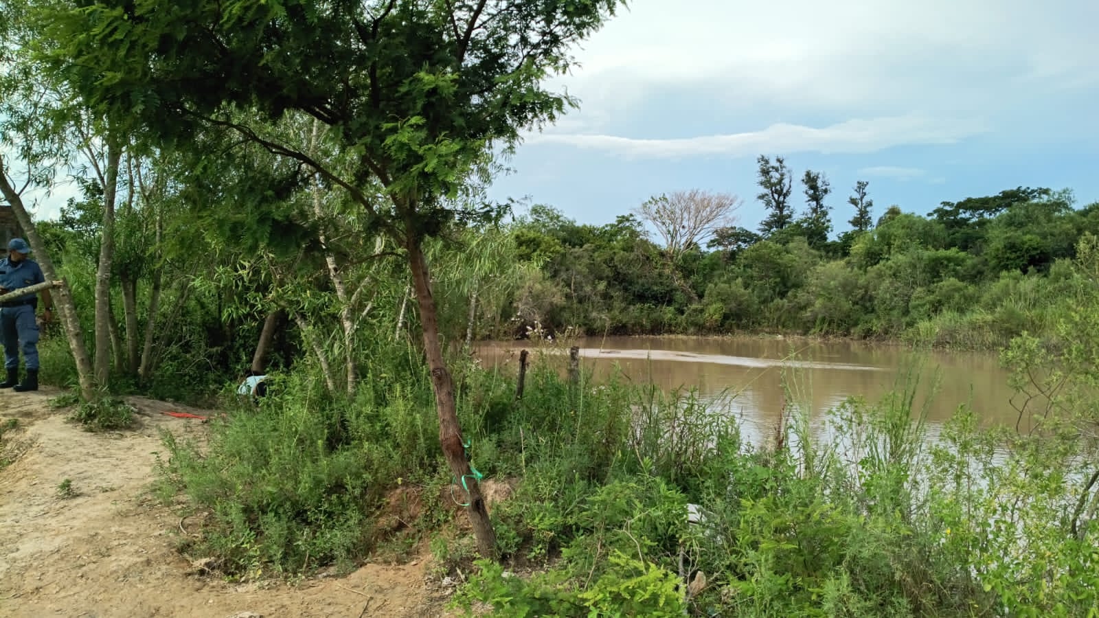 FONTANA: TARDE TR&Aacute;GICA: JOVEN DE 13 A&Ntilde;OS ES ENCONTRADA SIN VIDA EN UNA LAGUNA.