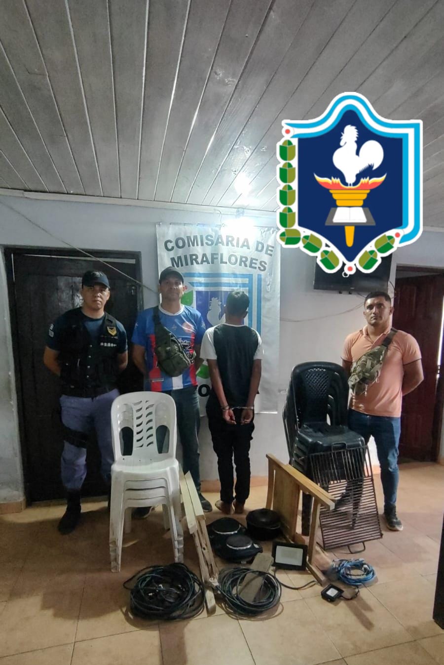 MIRAFLORES: DETIENEN A UN HOMBRE POR EL ROBO A UN INSTITUTO Y RECUPERAN OBJETOS. 