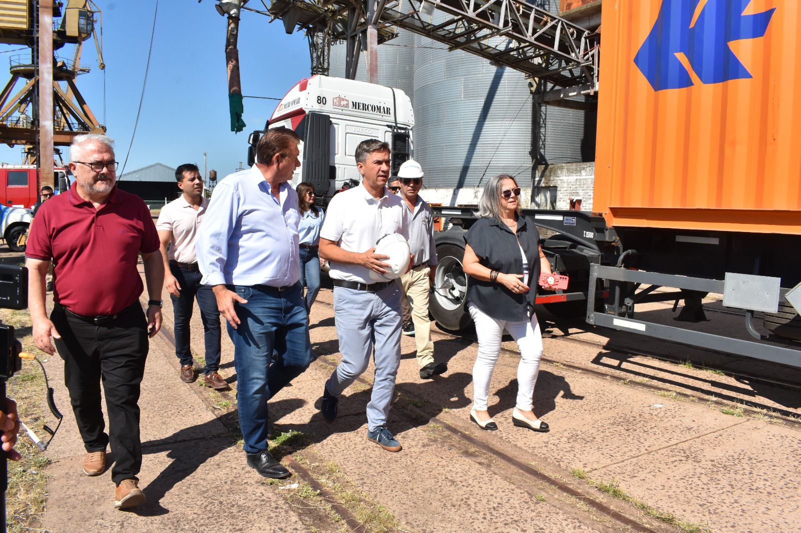 NUEVO LOGRO EN EL PUERTO DE BARRANQUERAS: CHACO EXPORTA ACEITE DE GIRASOL A ESPA&Ntilde;A.