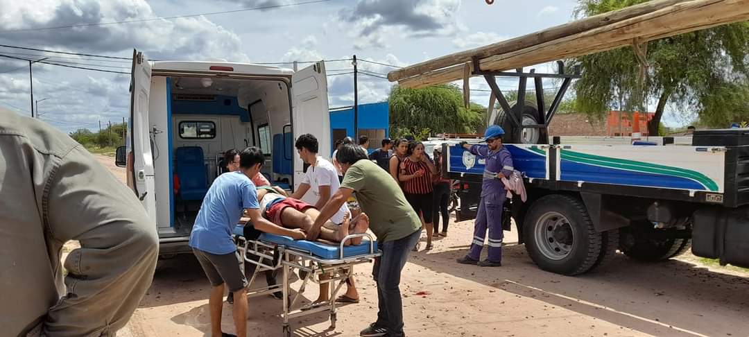 MIRAFLORES: TRES ADOLESCENTES PROTAGONIZARON UN ACCIDENTE DE TRANSITO.