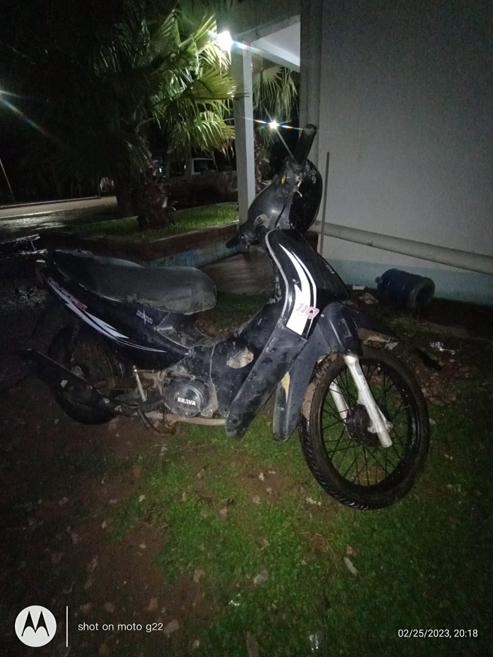MIRAFLORES: ESTABA HACIENDO DESORDEN Y FUE DETENIDO.