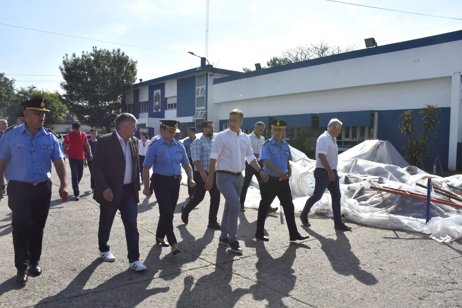 ZDERO RECORRIÓ LAS OBRAS DE REFACCIÓN DE LA ESCUELA DE POLICÍA.
