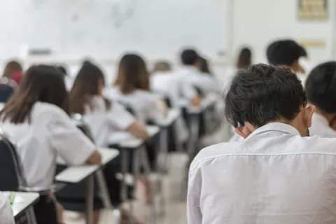 AUMENTARÁ A $ 70.000 EL BENEFICIO QUE COBRAN LOS PADRES CON HIJOS QUE ASISTEN A LA ESCUELA.