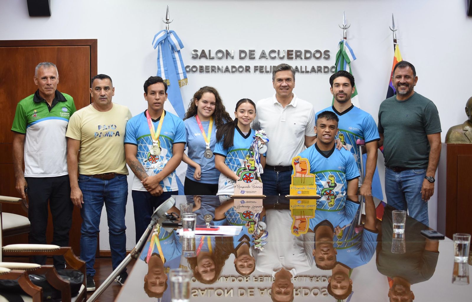EL GOBERNADOR RECIBIÓ ESTA MAÑANA A LA FUNDACIÓN DESOCHA.