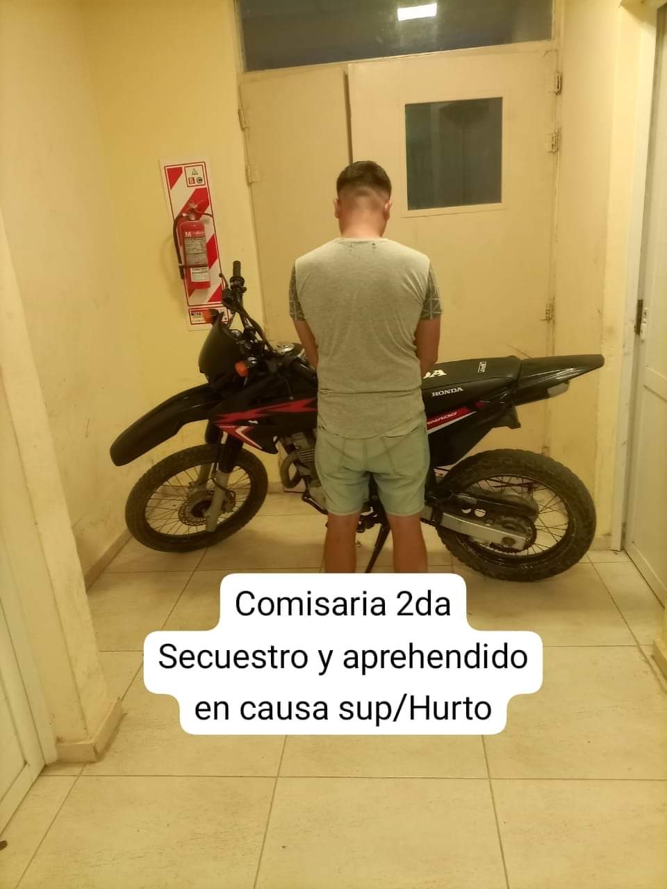 J.J CASTELLI: INTENTÓ VENDER POR REDES SOCIALES UNA MOTOCICLETA HURTADA, LOS AGENTES LO DESCUBRIERON.