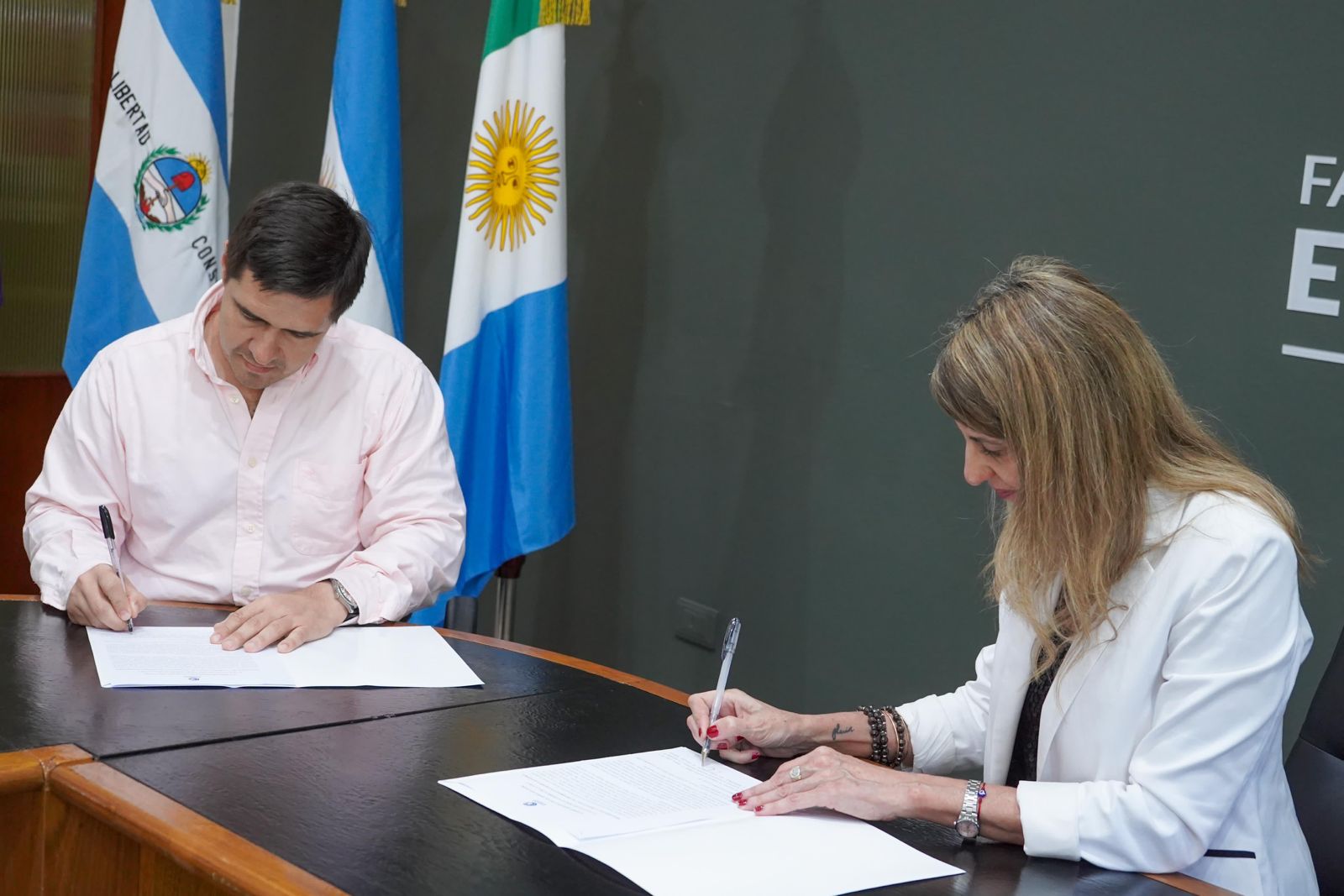 PRODUCCIÓN FIRMÓ UN CONVENIO CON LA FACULTAD DE CIENCIAS ECONÓMICAS
