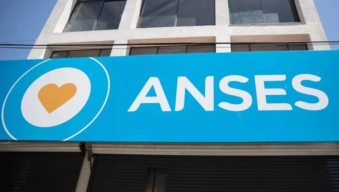 CONTRATOS MILLONARIOS Y COMISIONES ABUNDANTES: DESACTIVAN UN NEGOCIO CON LOS SEGUROS QUE CONTRATABA ANSES.