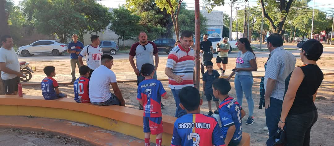 LOS DIPUTADOS PROVINCIALES SEBASTIÁN LAZZARINI E IVAN GYOKER VISITARON LA LOCALIDAD DE MIRAFLORES. 