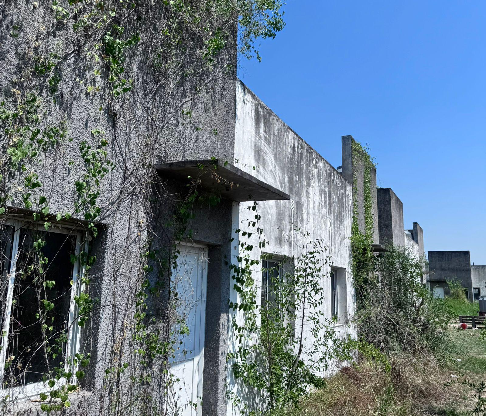 PUERTO TIROL: EL IPDUV TOMÓ POSESIÓN DE VIVIENDAS ABANDONADAS EN LA ZONA DE CRUCE VIEJO.