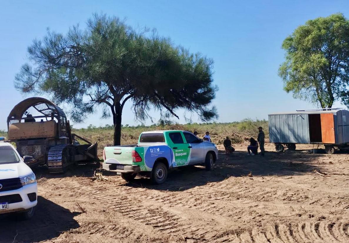 LA DIRECCIÓN DE BOSQUES DEL CHACO DETUVO DOS DESMONTES ILEGALES EN PAMPA DEL INFIERNO Y EN TRES ISLETAS.