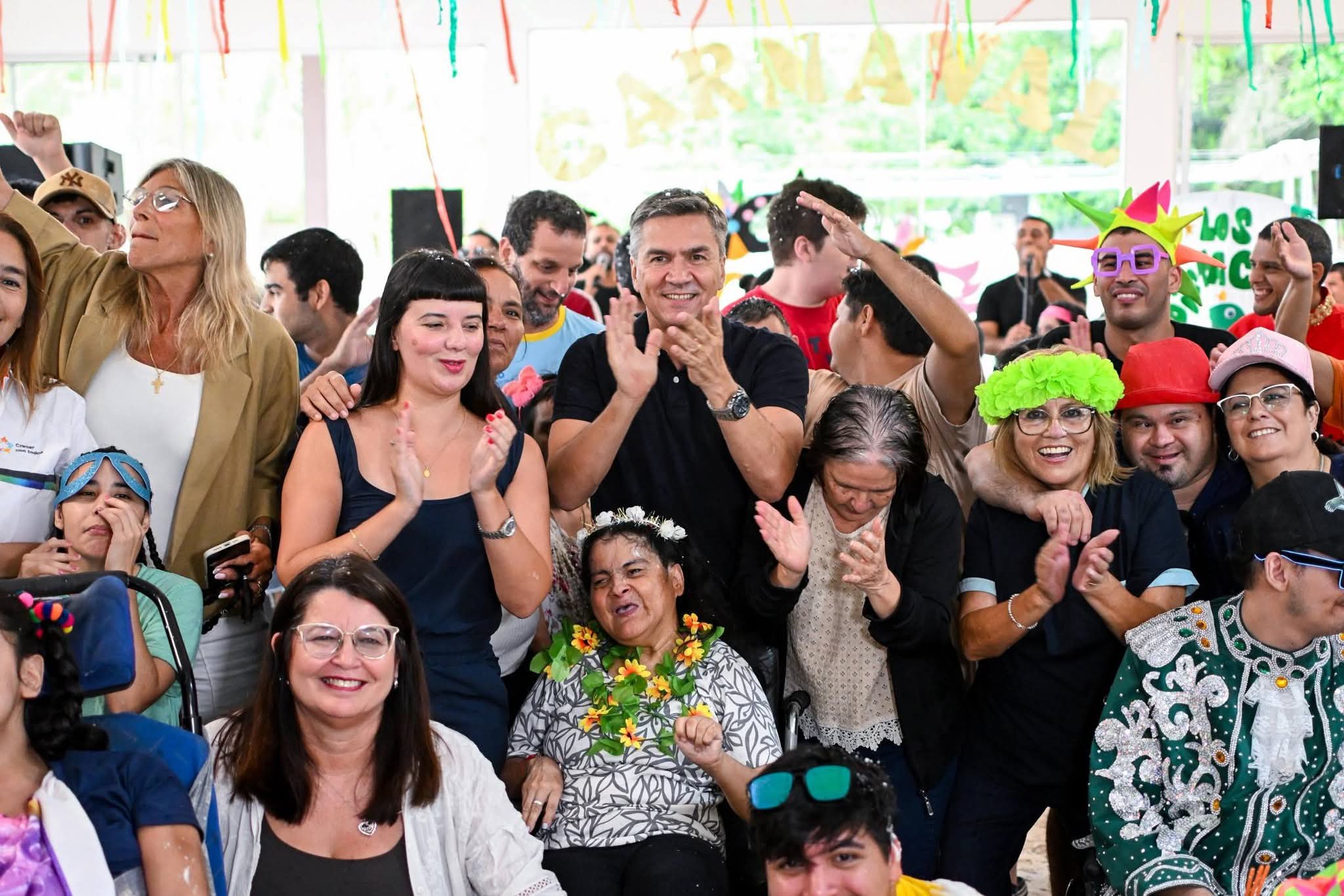 EL GOBERNADOR ZDERO ACOMPAÑÓ LA ACTIVIDAD RECREATIVA PARA PERSONAS CON DISCAPACIDAD EN EL IAD.