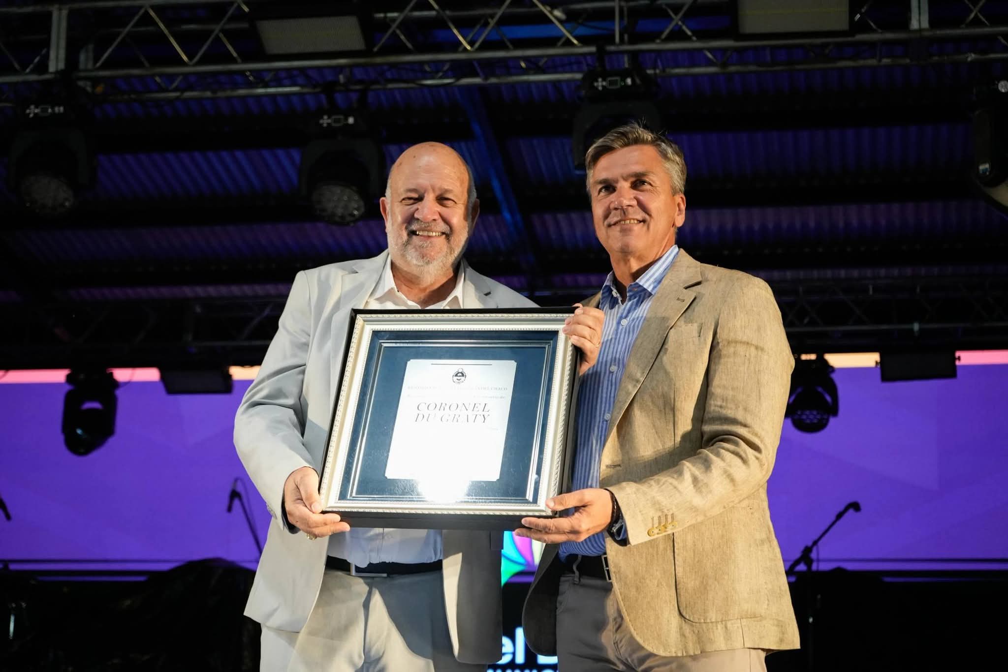 DU GRATY CELEBR&Oacute; SU 84&deg; ANIVERSARIO CON ENTREGA DE T&Iacute;TULOS DE PROPIEDAD Y UN CONVENIO PARA M&Aacute;S PAVIMENTO URBANO.