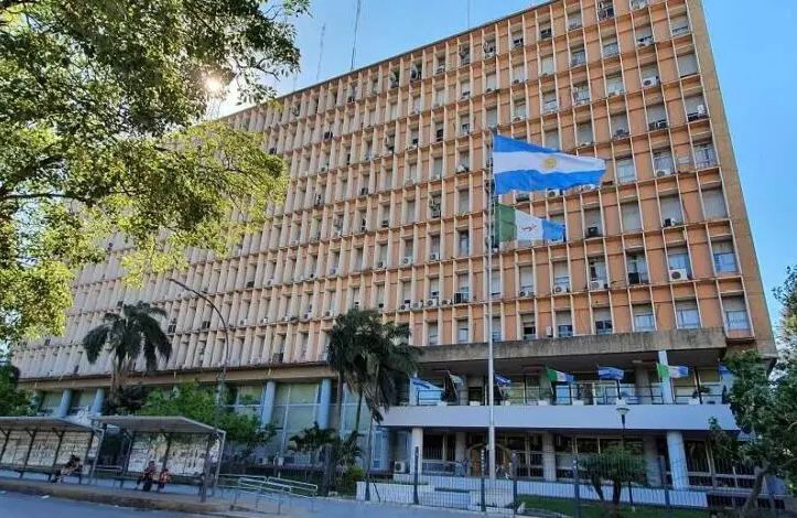 RETIRO VOLUNTARIO: EL EJECUTIVO PROVINCIAL REGLAMENT&Oacute; LA LEY 4200-H.