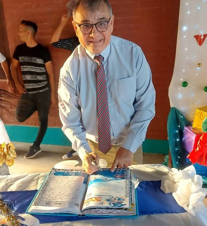 HUMBERTO MOLINA ES EL NUEVO DIRECTOR DE LA REGIONAL EDUCATIVA II.