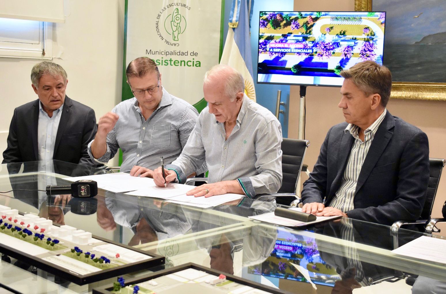 OBRA HIST&Oacute;RICA: SE ANUNCI&Oacute; LA RECONSTRUCCI&Oacute;N COMPLETA DE LA AVENIDA SOBERAN&Iacute;A NACIONAL-ISLAS MALVINAS.