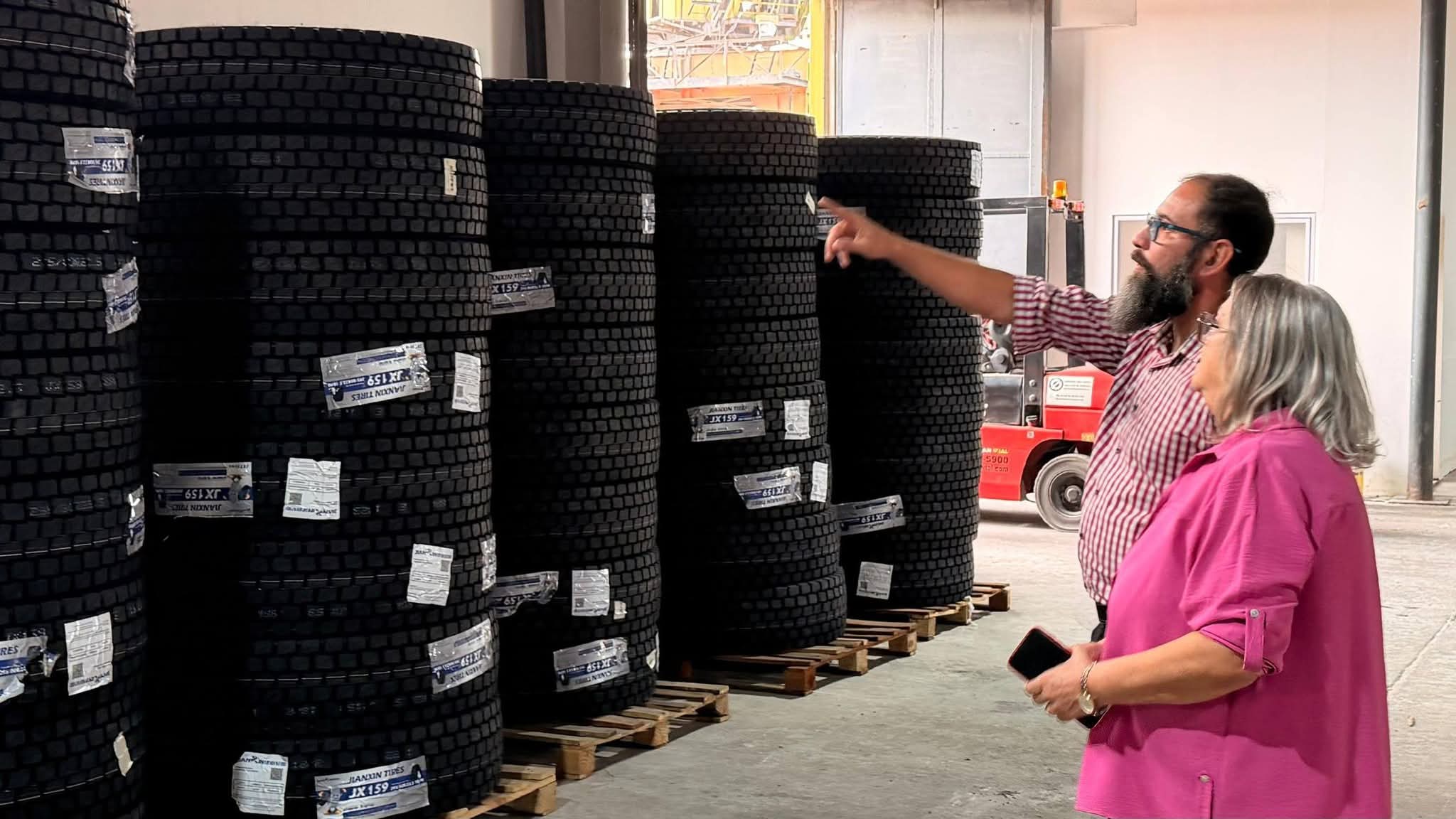 EL PUERTO DE BARRANQUERAS CONCRET&Oacute; UNA NUEVA IMPORTACI&Oacute;N DE 500 CUBIERTAS PARA VEH&Iacute;CULOS DE GRAN PORTE.