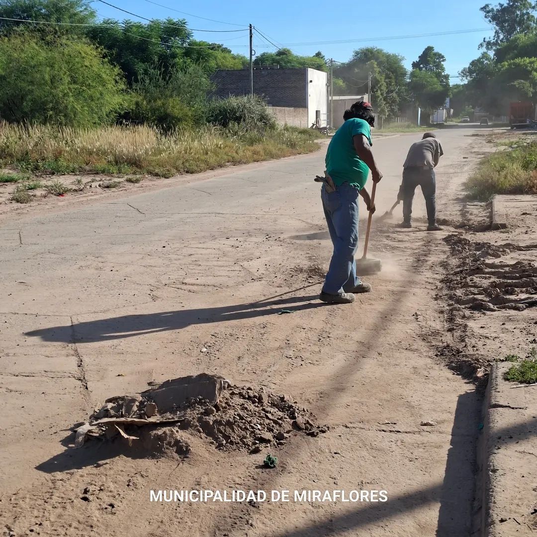 TRABAJOS DE LIMPIEZA Y MANTENIMIENTO EN MIRAFLORES 