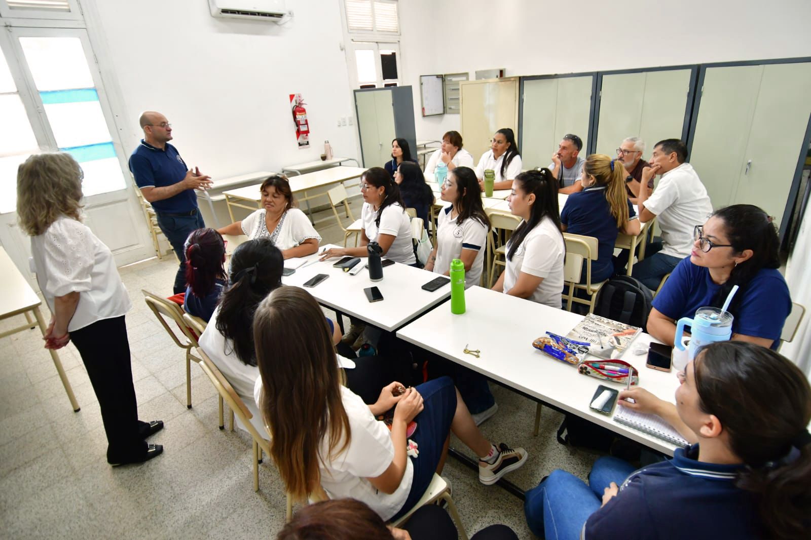 INICIO DEL CICLO ESCOLAR: LOS DOCENTES VOLVIERON A LAS ESCUELAS Y COMIENZAN LAS CAPACITACIONES.