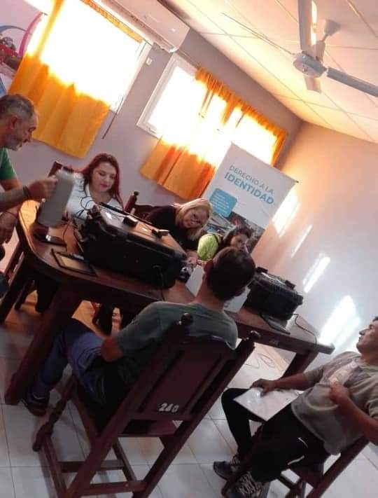 PERSONAL DEL MINISTERIO DE TRABAJO DE LA  PROVINCIA REALIZÓ UN OPERATIVO DE RENOVACION Y ACTUALIZACIÓN DE DNI EN MIRAFLORES. 