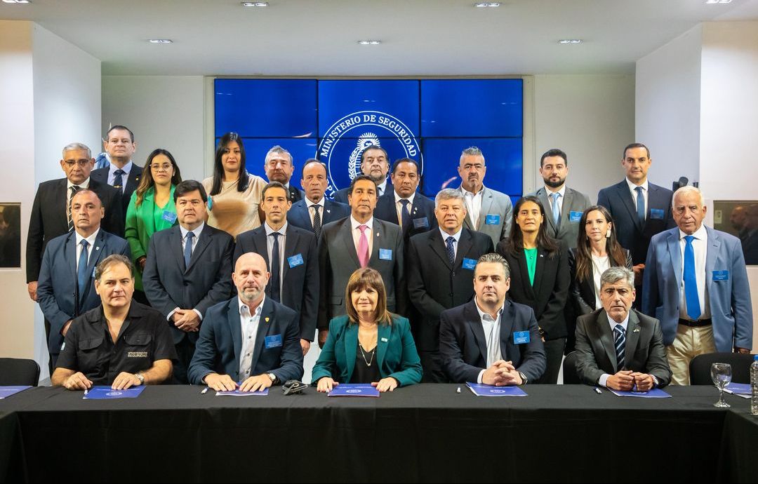 BS. AS: EL MINISTRO DE SEGURIDAD JUNTO A LOS SUBSECRETARIOS Y LA CÚPULA POLICIAL ESTUVIERON EN EL 1er. ENCUENTRO DEL CONSEJO DE SEGURIDAD INTERIOR.