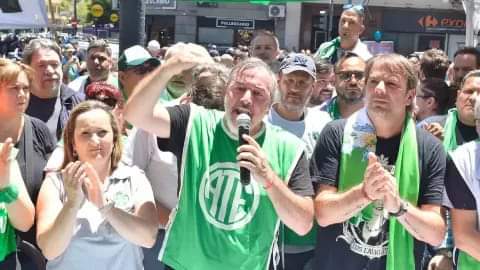 LOS SINDICATOS PRESIONAN A MILEI Y ESTE LUNES HABRÁ DOS PAROS.