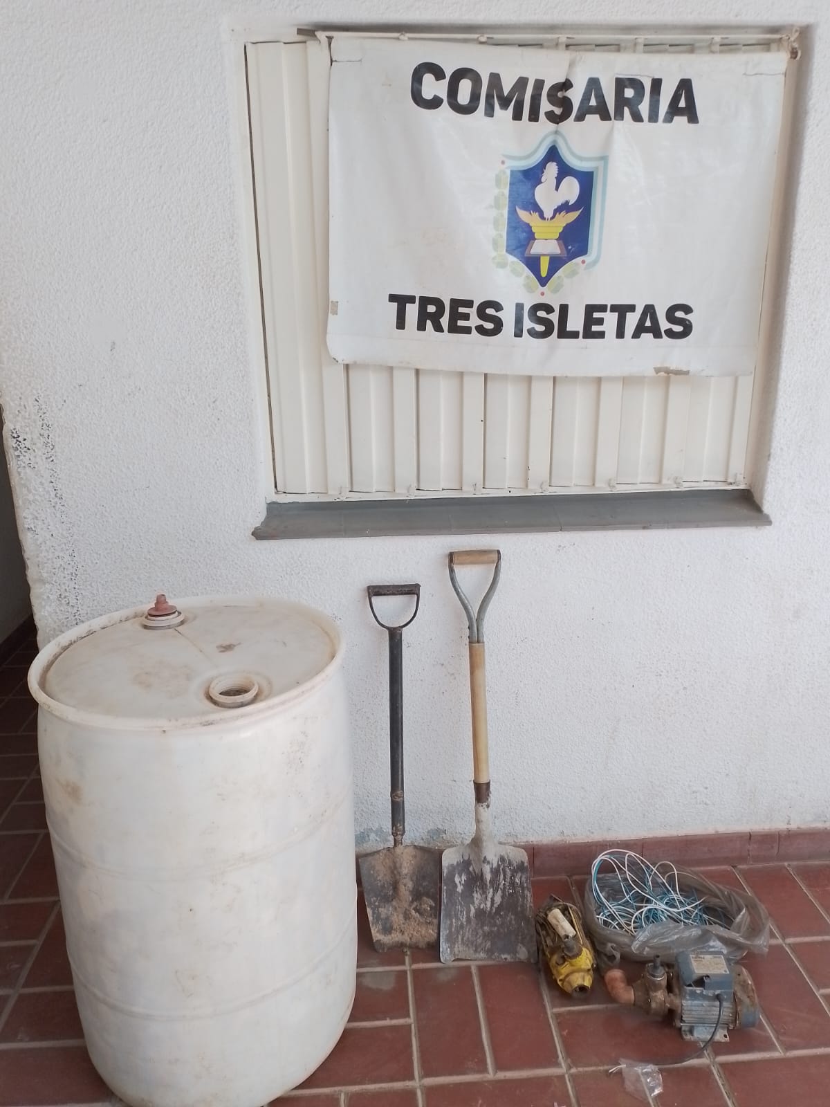 TRES ISLETAS: POLICIA LOCAL RECUPERA ELEMENTOS ROBADOS EN QUINTA ZALAZAR.