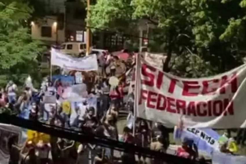 FEDERACIÓN SITECH CONCRETARÍA UNA MEDIDA DE FUERZA LA PRÓXIMA SEMANA SI NO RECIBE RESPUESTA DEL GOBIERNO.