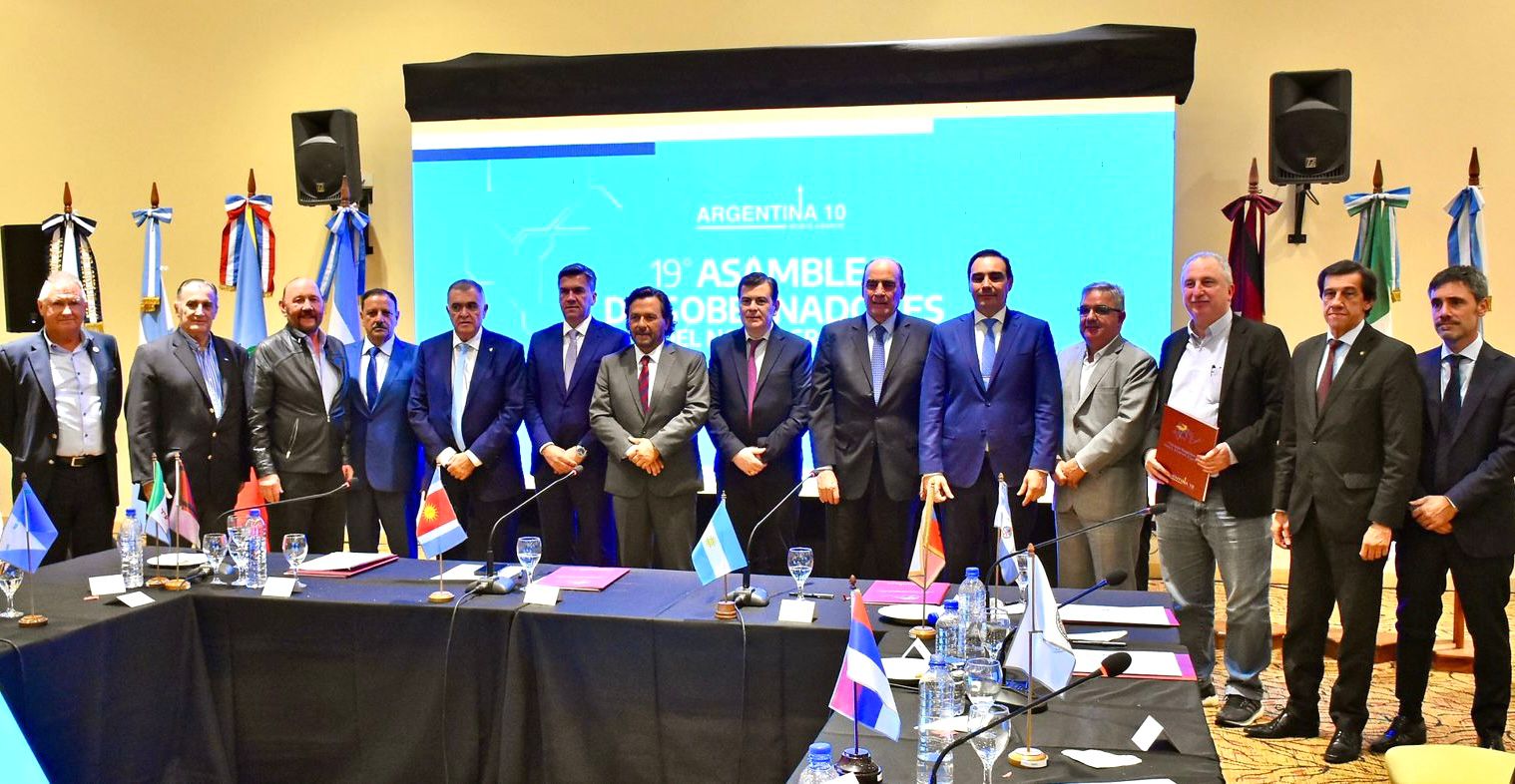 LEANDRO ZDERO PARTICIPÓ DE LA 19° ASAMBLEA DE GOBERNADORES DEL NORTE GRANDE EN SALTA.