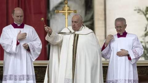 EL PAPA PIDIÓ INTERCAMBIO DE PRISIONEROS ENTRE RUSIA Y UCRANIA: 