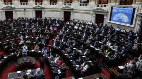 CON 129 VOTOS, LA CÁMARA DE DIPUTADOS APROBÓ EL DNU DEL ACUERDO CON EL FONDO MONETARIO. 