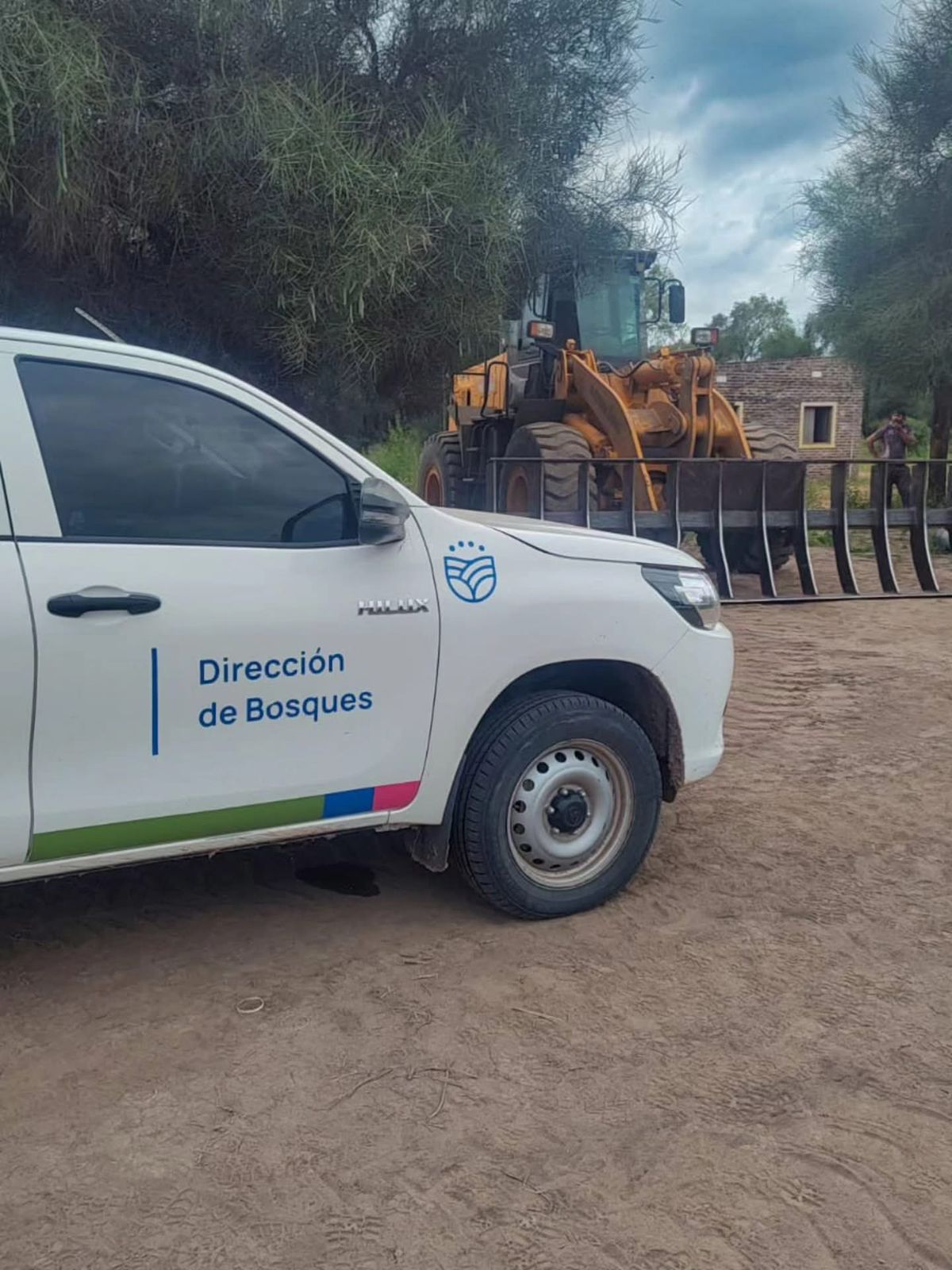 PARAJE LAS PIEDRITAS: OPERATIVO CONTRA DESMONTE ILEGAL TERMIN&Oacute; CON MAQUINARIA INCAUTADA.